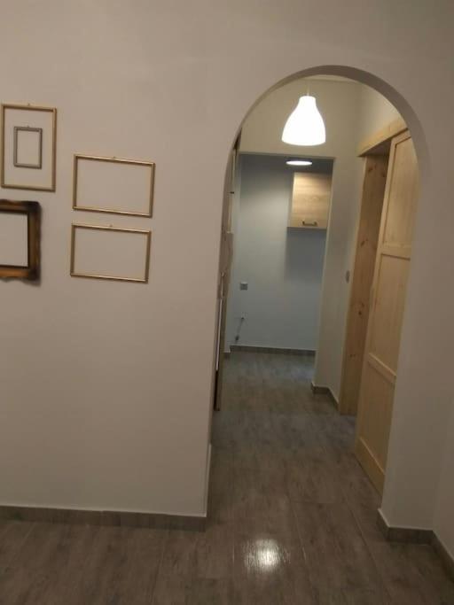 Nice& Cozy Flat 1Min From The Heart Of Athens.Wifi Luaran gambar
