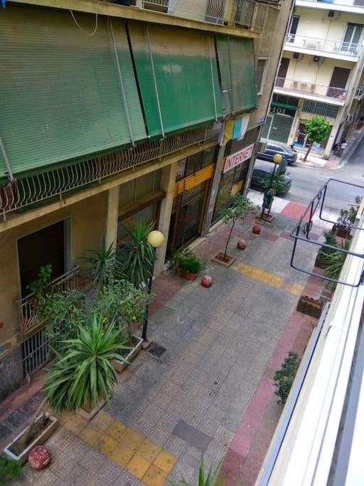 Nice& Cozy Flat 1Min From The Heart Of Athens.Wifi Luaran gambar