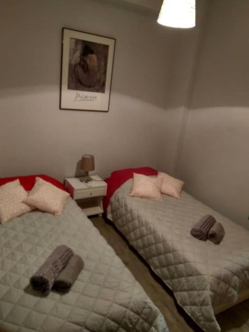 Nice& Cozy Flat 1Min From The Heart Of Athens.Wifi Luaran gambar