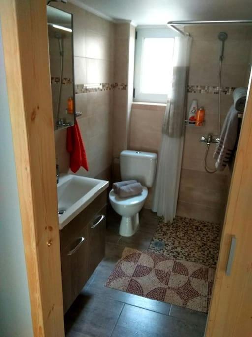 Nice& Cozy Flat 1Min From The Heart Of Athens.Wifi Luaran gambar